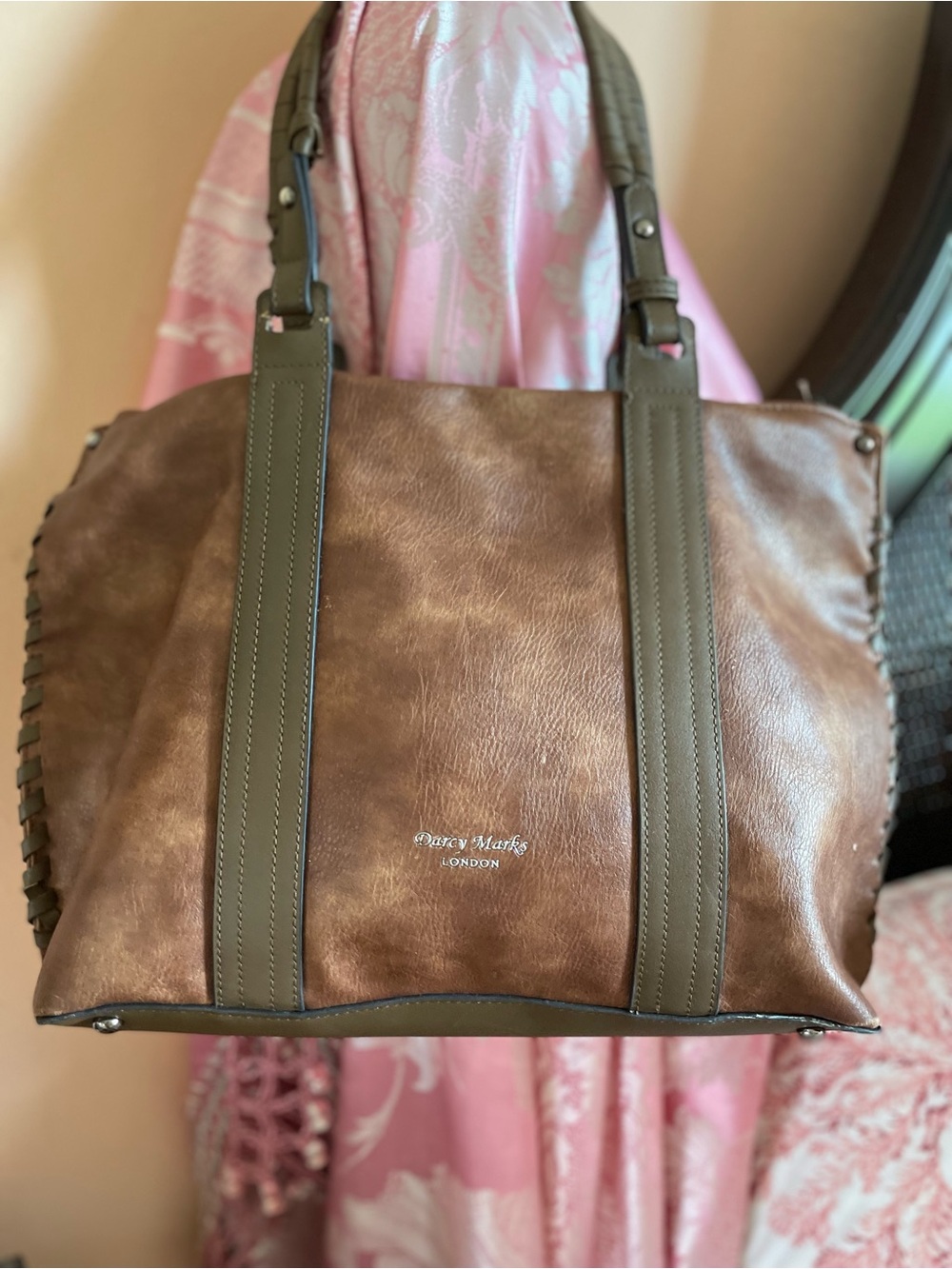 Brown Leather Tote Bag. Zip Top Lined with Compartments Outside Zip Pocket